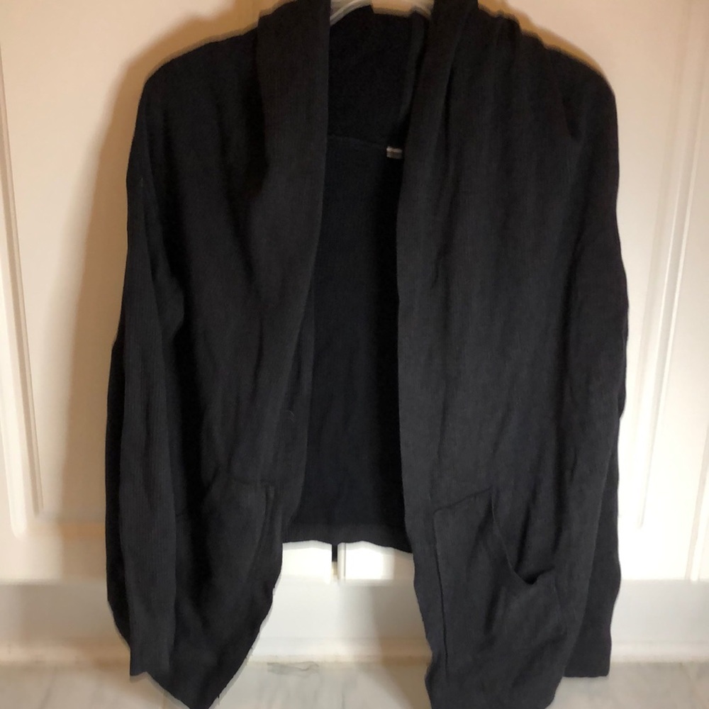 Lululemon reversible yogi cabin black / grey sweater. Pockets! - Picture 2 of 7